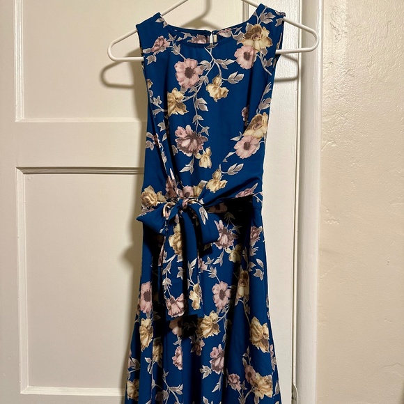 Nordstrom: Vibrant Blue Floral A-Line Open Back Dress Front Bow - Picture 1 of 4